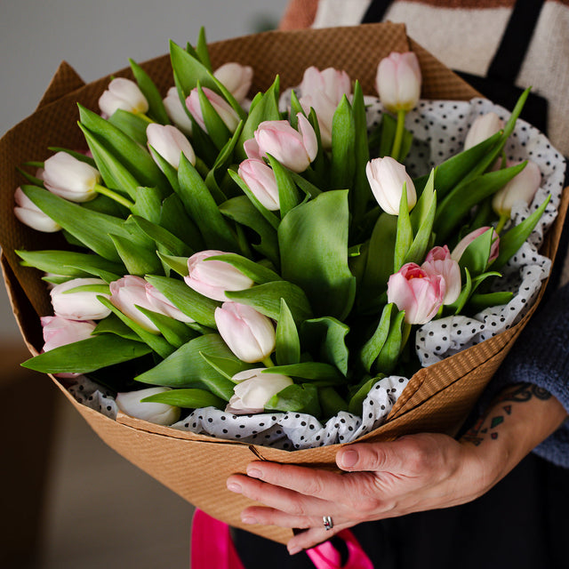 Tulips for Valentine’s Day: A Symbol of Love and Beauty