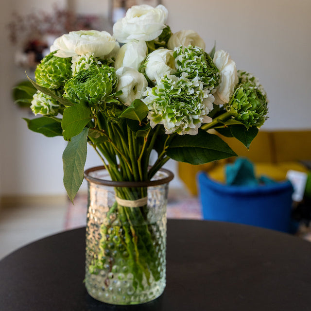 How to Cut Flowers for a Vase