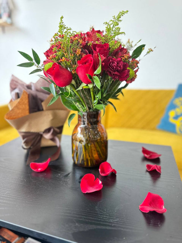 Best Flowers to Brighten Up Your Home - Year-Round Guide