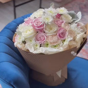 Spray mums and roses floral arrangement